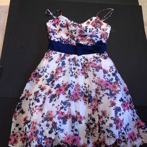 Beautiful floral dress, spaghetti straps